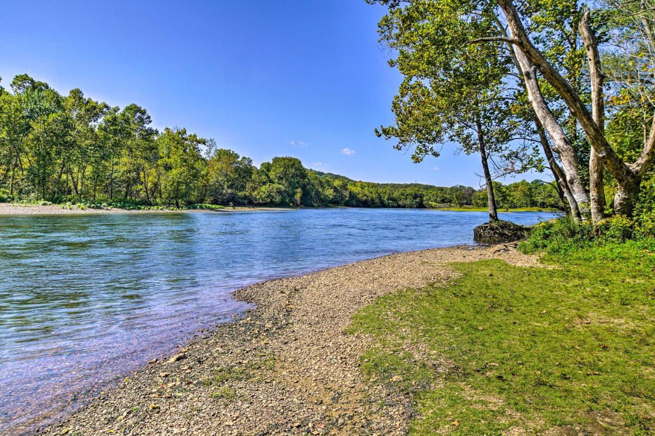 Pet-Friendly Branson Retreat With Pool And Golf Access 아파트 외부 사진