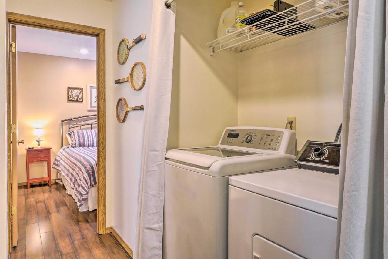 Pet-Friendly Branson Retreat With Pool And Golf Access 아파트 외부 사진